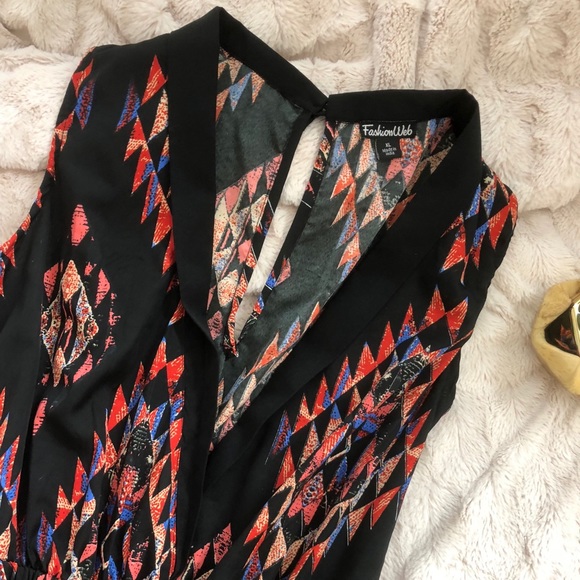 Cute triable print romper. - Picture 2 of 4